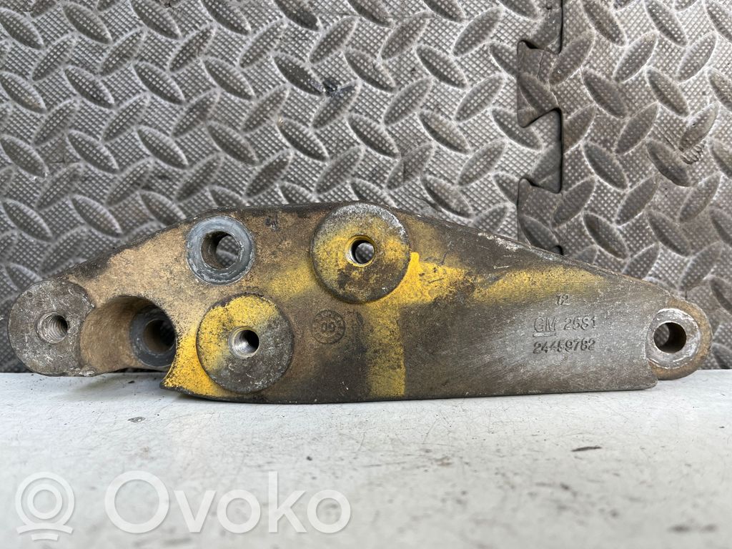 Opel Astra H Gearbox mounting bracket 
