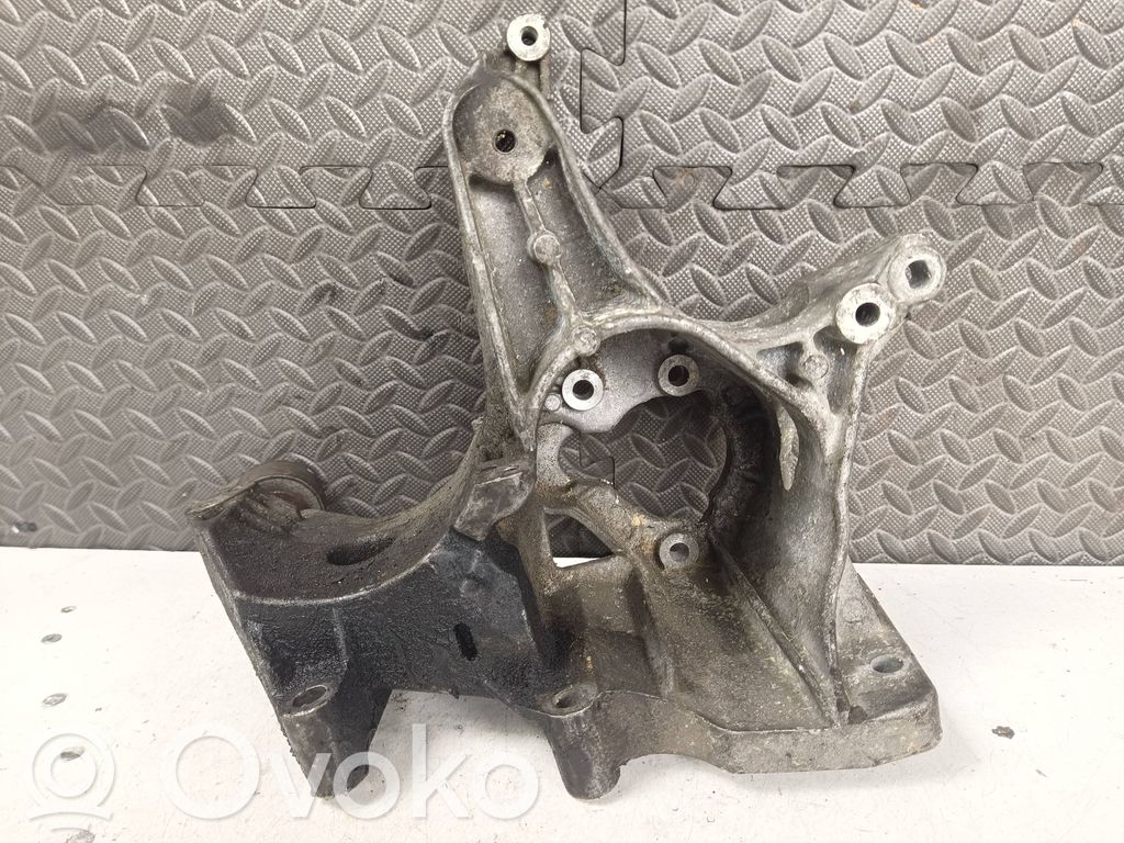 Renault Scenic I Generator/alternator bracket 