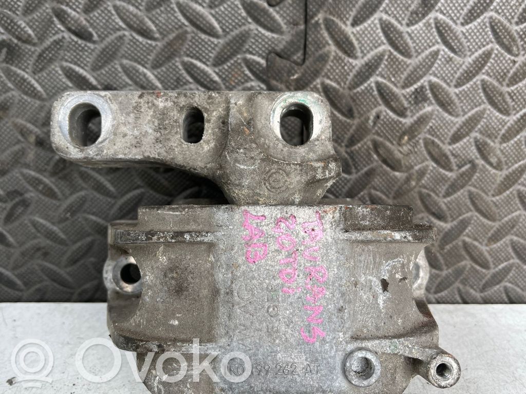 Volkswagen Touran I Engine mount bracket 