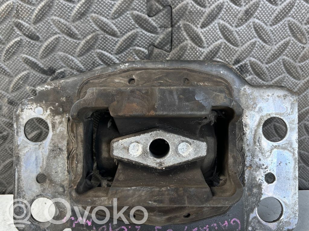 Ford Galaxy Engine mount bracket 