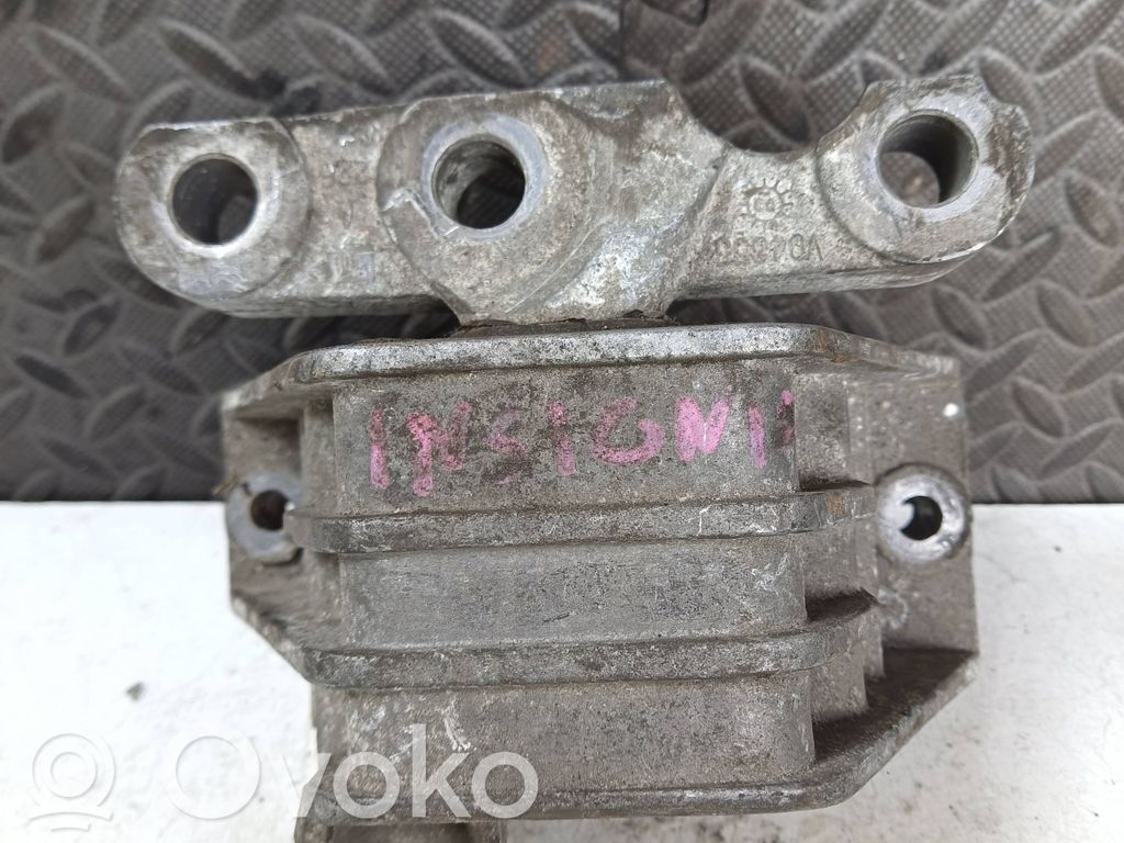 Opel Insignia A Engine mount bracket 