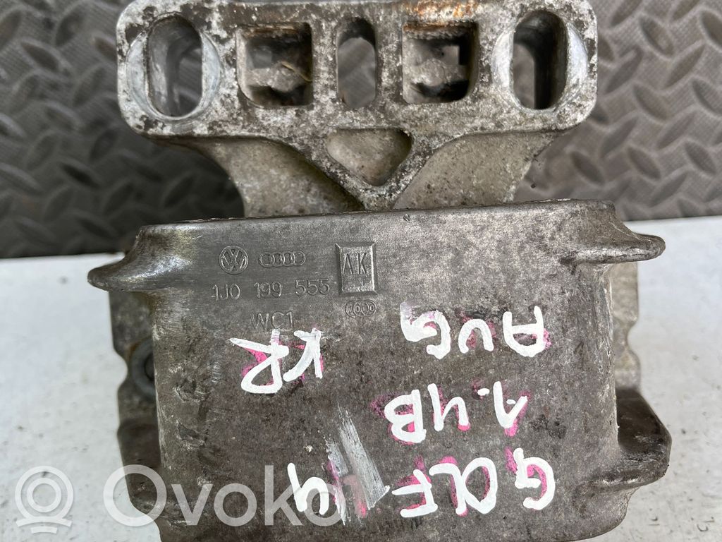 Volkswagen Golf IV Engine mount bracket 