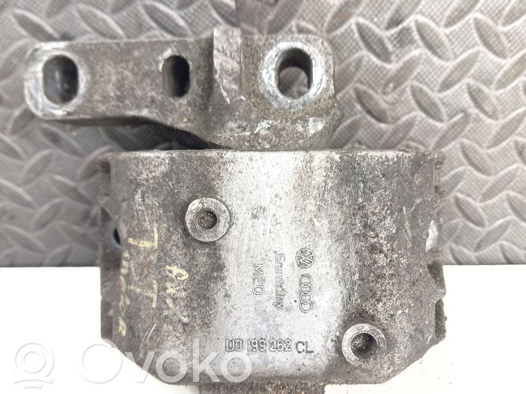 Audi TT Mk1 Engine mount bracket 