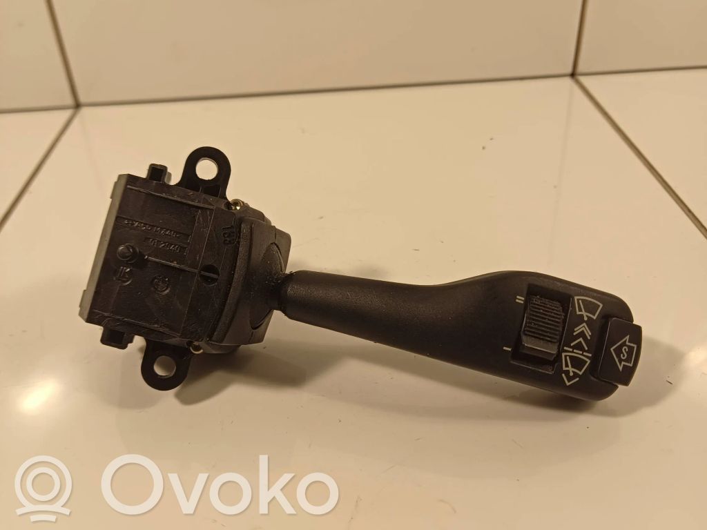 BMW 5 E39 Pyyhkijän vipu 