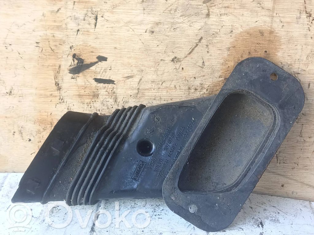Volvo V50 Air intake duct part 