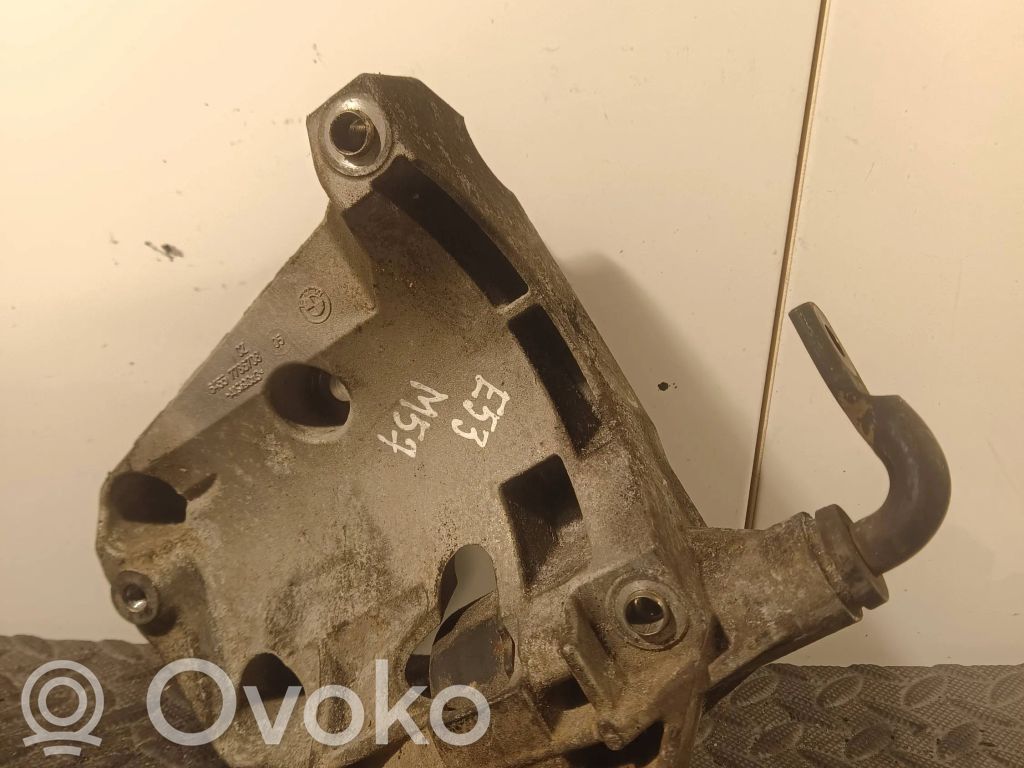BMW X5 E53 Engine mounting bracket 