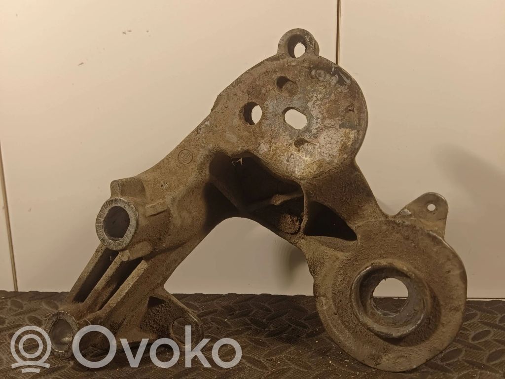 Audi A6 S6 C6 4F Engine mounting bracket 