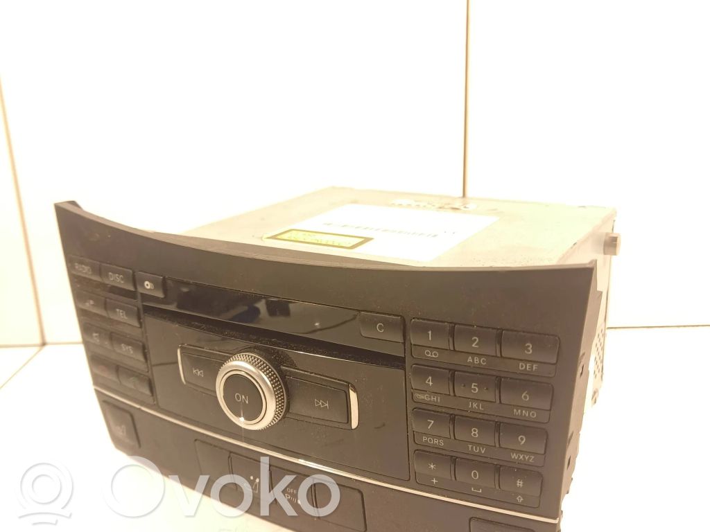 Mercedes-Benz E W212 Panel / Radioodtwarzacz CD/DVD/GPS 