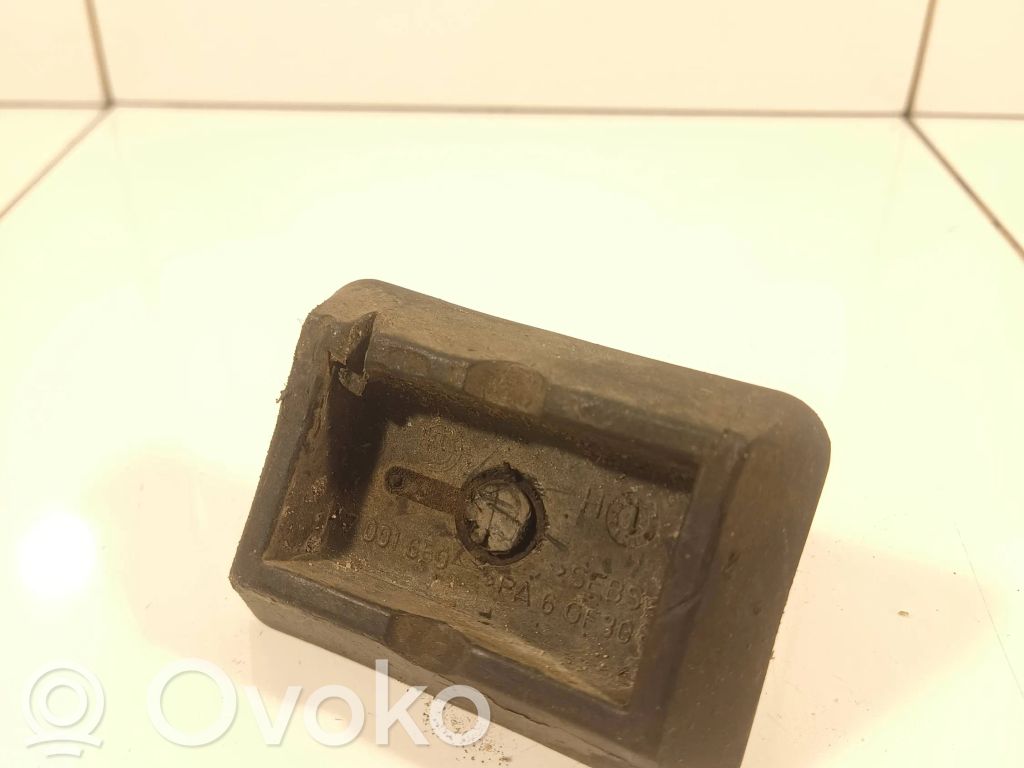 BMW 5 E39 Jacking socket point 