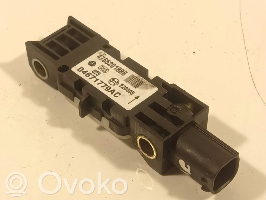 Czujnik uderzenia Airbag   04671779AC,220805,4765201886
