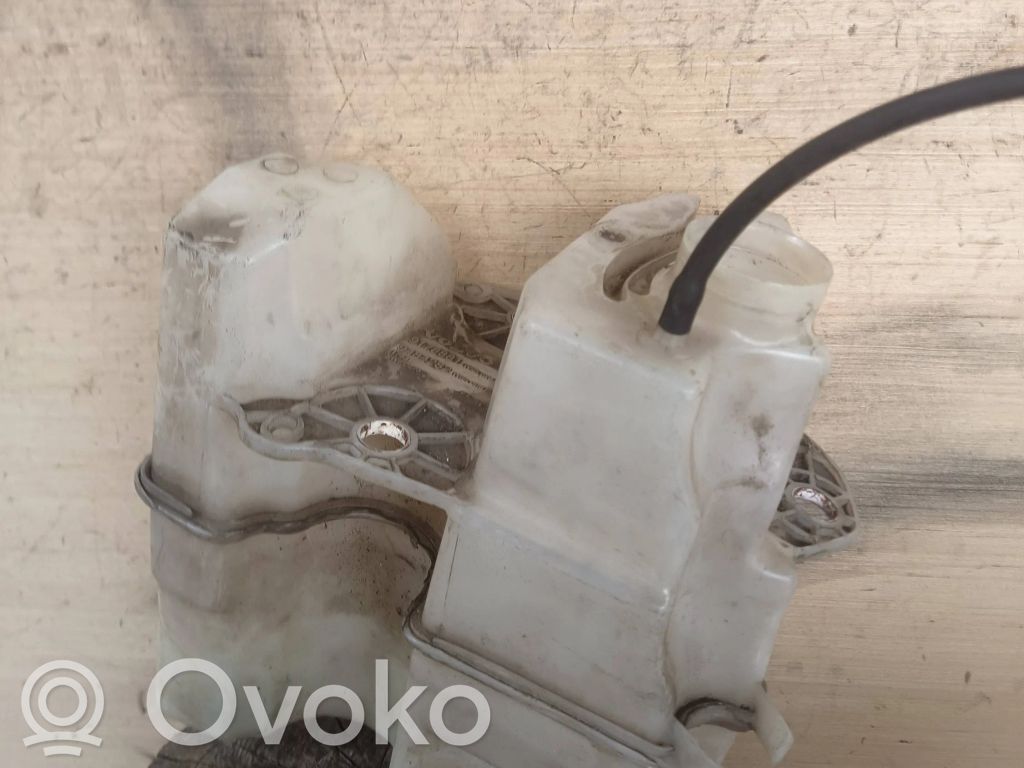 Volvo S60 Langų skysčio bakelis 
