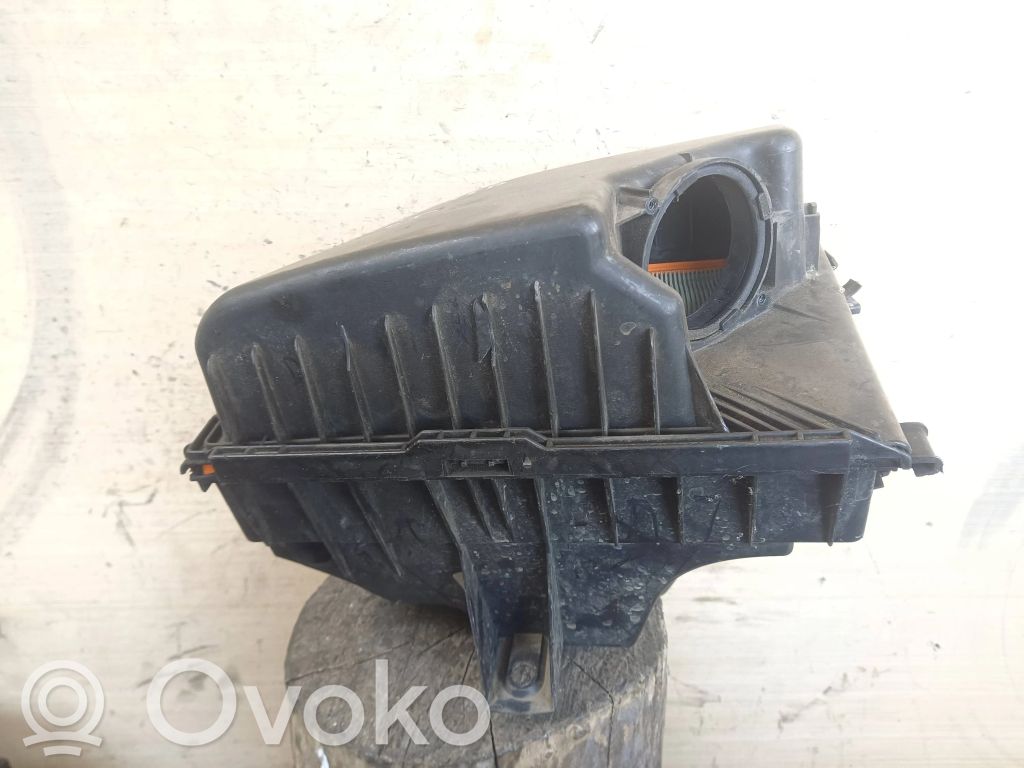 Volvo S60 Air filter box 