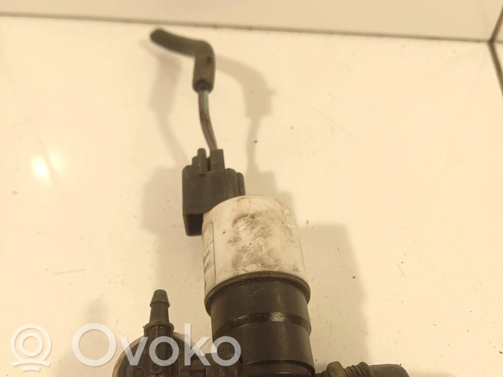 Ford C-MAX II Windscreen/windshield washer pump 