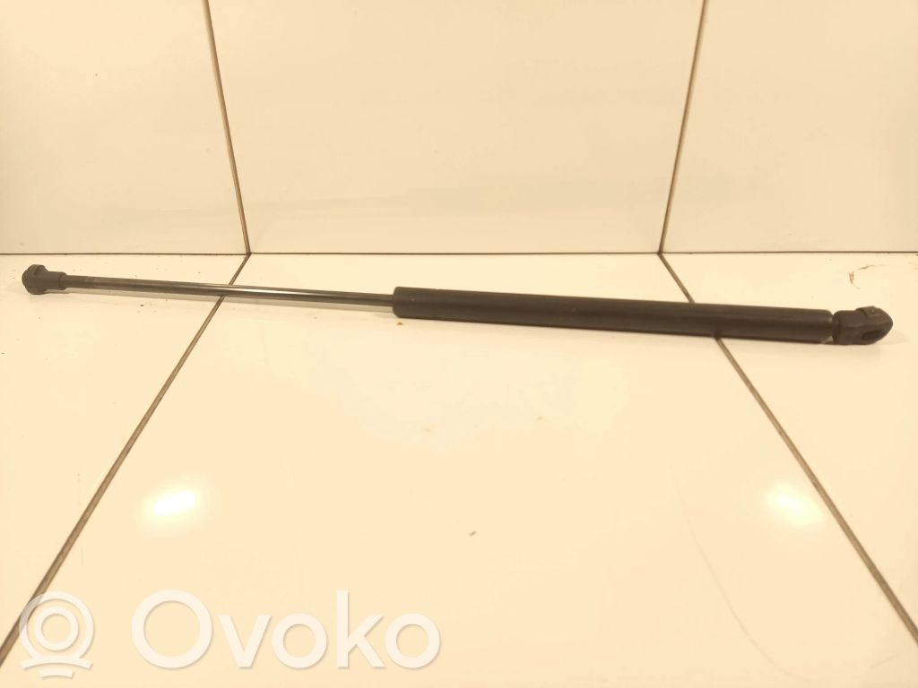 Audi A3 S3 8L Siłownik maski przedniej 