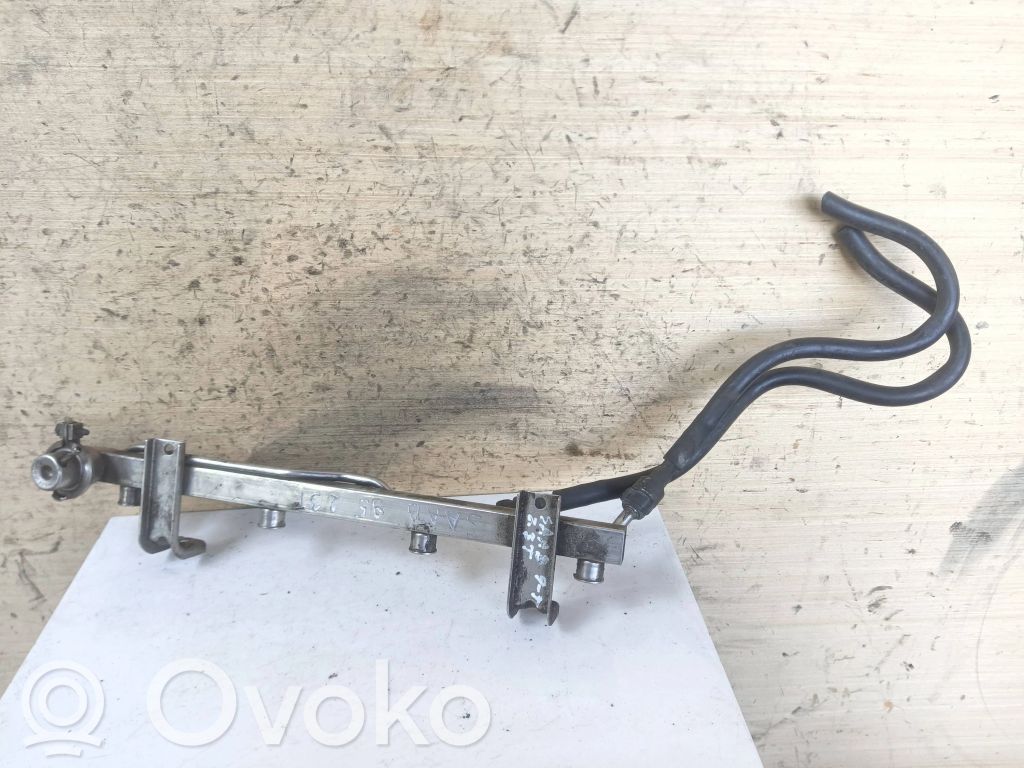Saab 9-5 Tuyau de conduite principale de carburant 