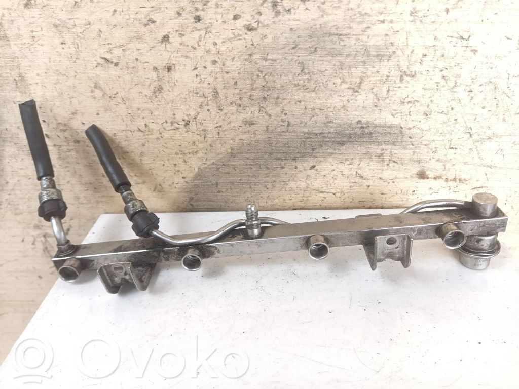 Saab 9-5 Tuyau de conduite principale de carburant 