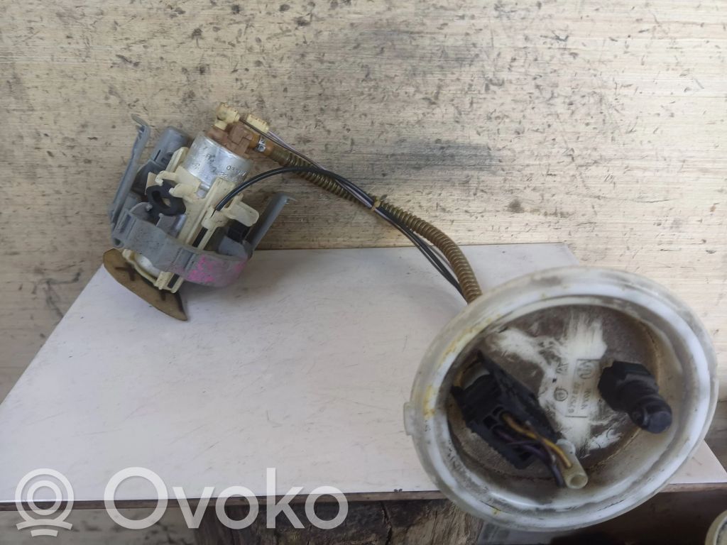BMW 7 E65 E66 Pompe à carburant 