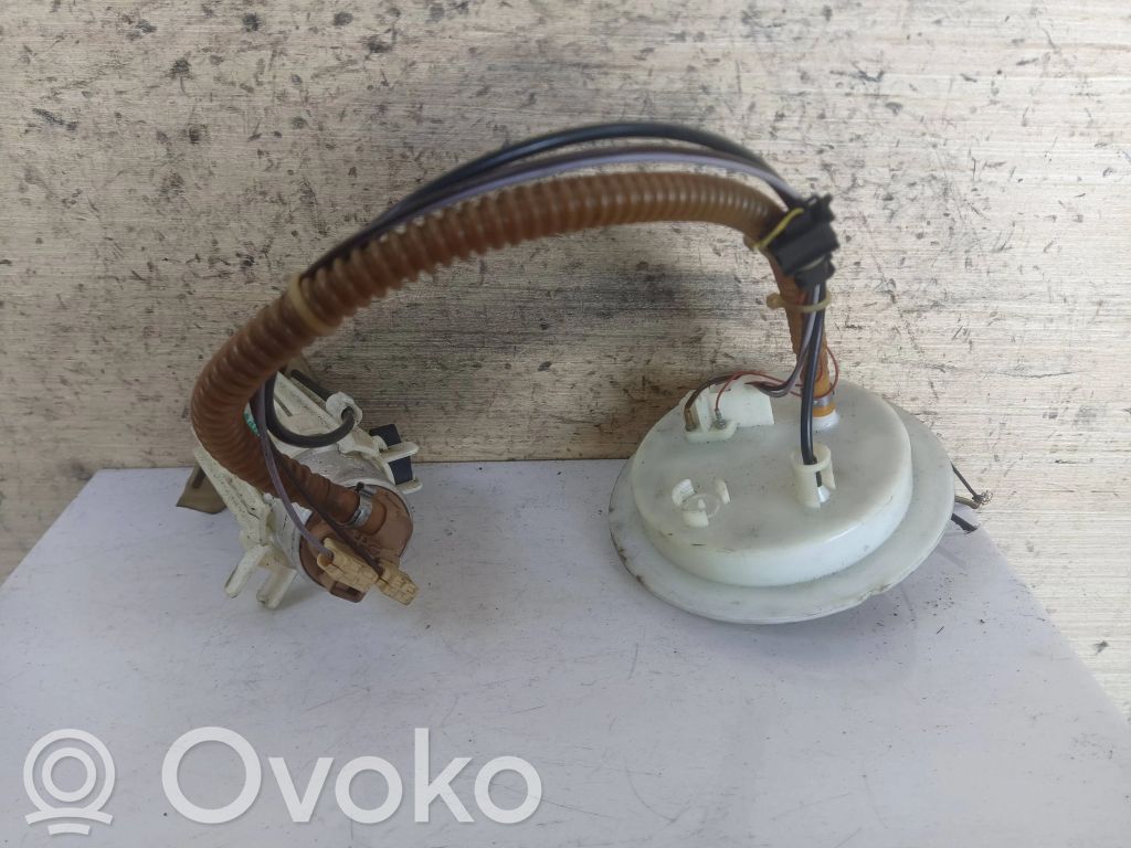 BMW 7 E65 E66 Pompe à carburant 
