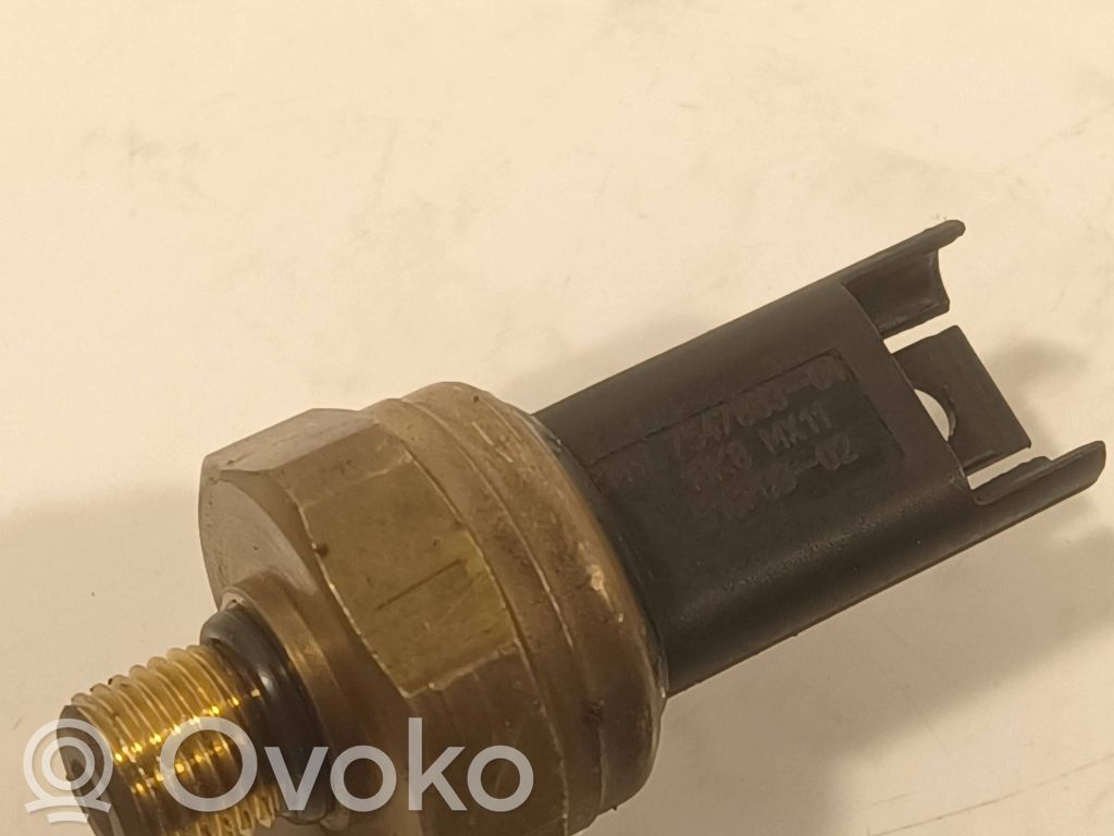 BMW 3 E90 E91 Fuel pressure sensor 