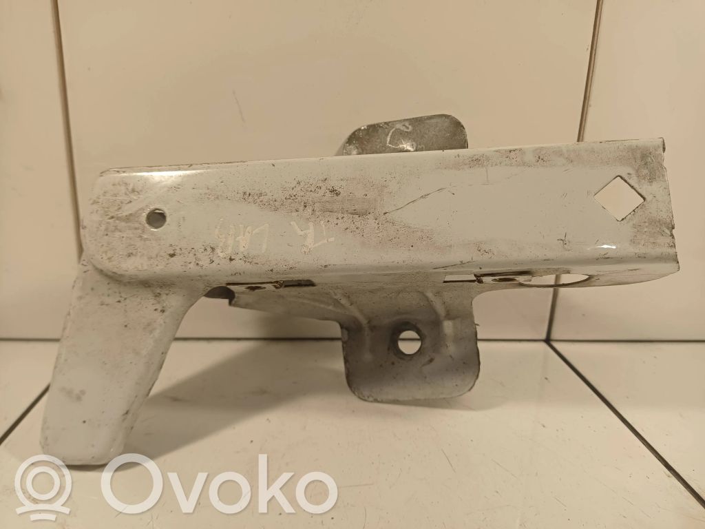 Renault Trafic II (X83) Soporte de montaje del guardabarros 
