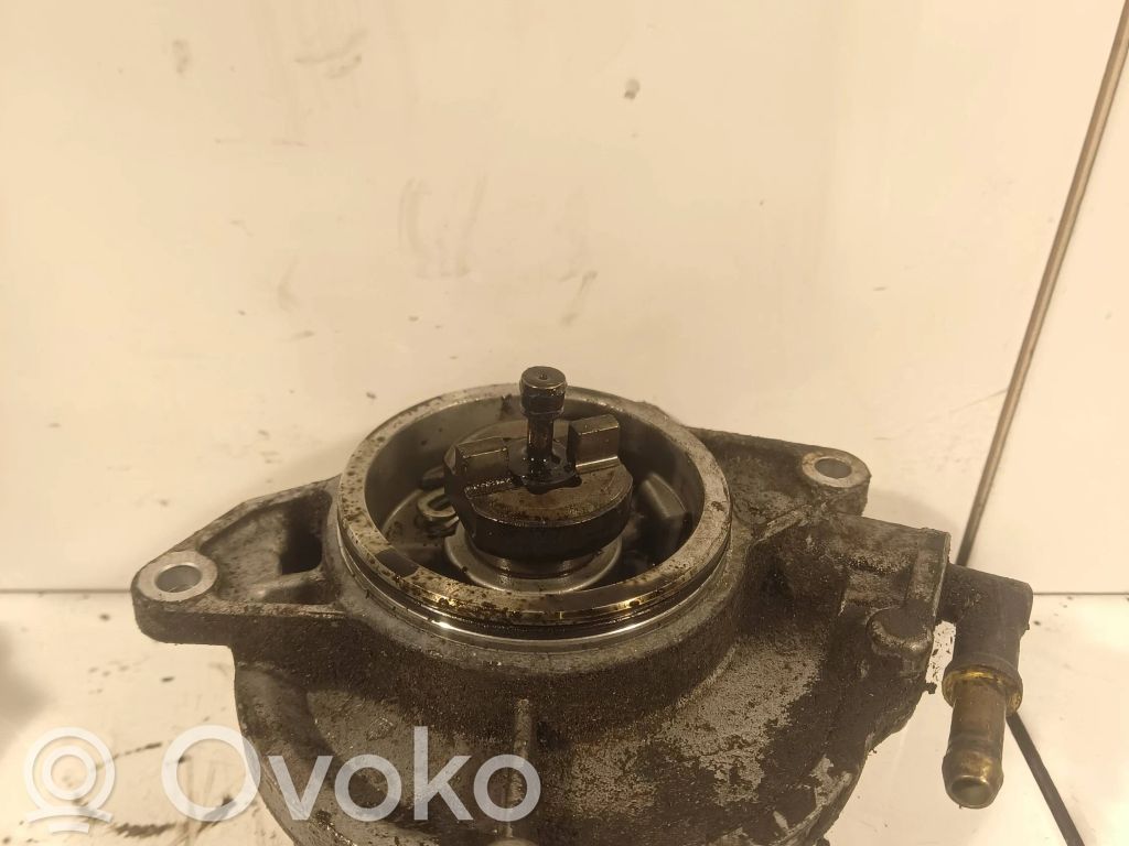 Audi A5 8T 8F Vacuum pump 