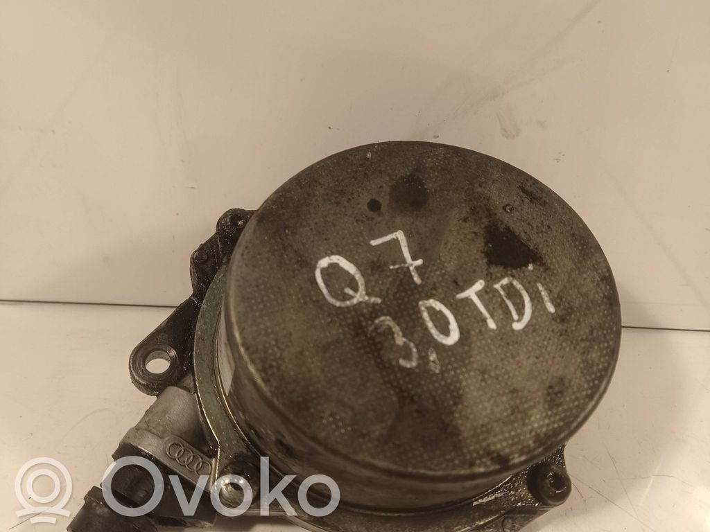 Audi Q7 4L Pompa podciśnienia / Vacum 