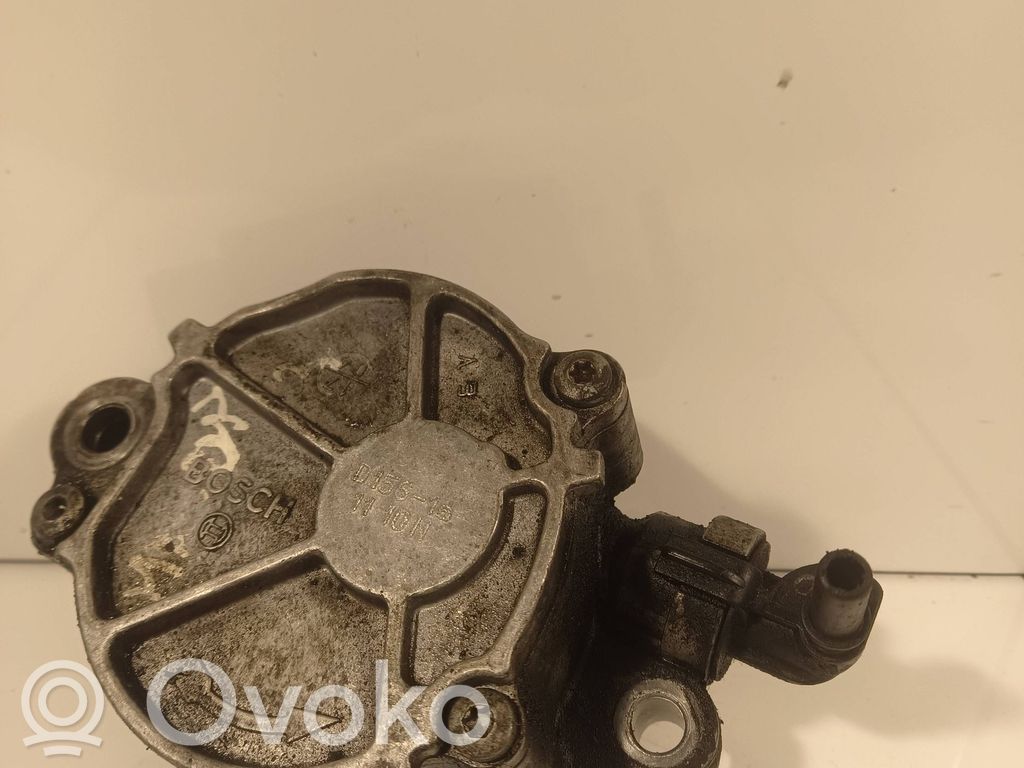 Mazda 3 I Vacuum pump 