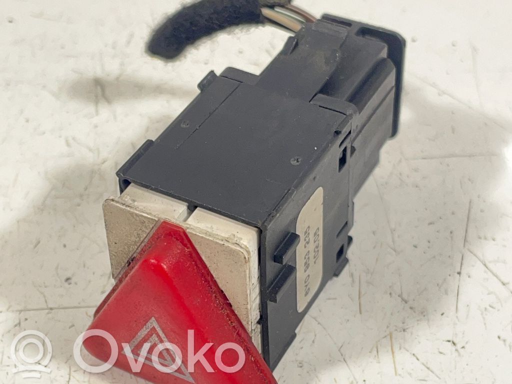 Volkswagen Transporter - Caravelle T5 Botón interruptor de luz de peligro 