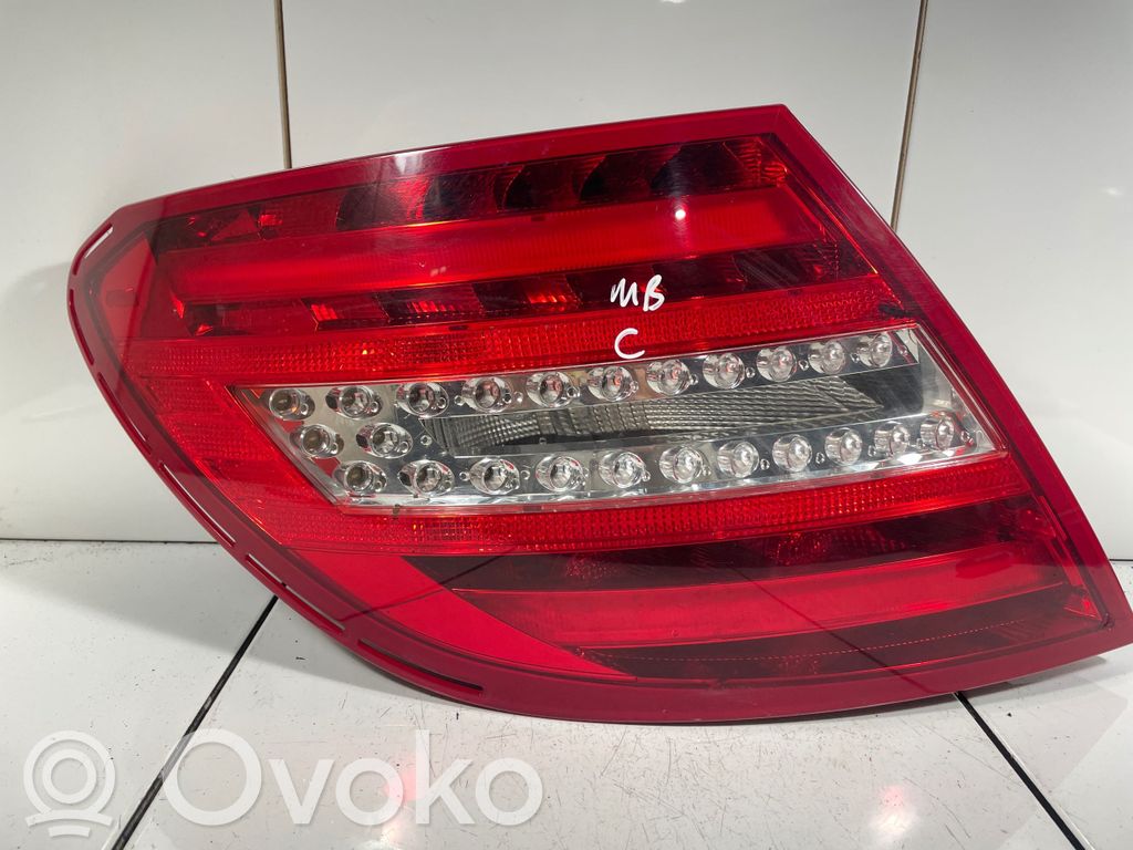 Mercedes-Benz C W204 Lampa tylna 