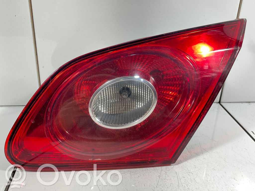 Volkswagen PASSAT CC Tailgate rear/tail lights 