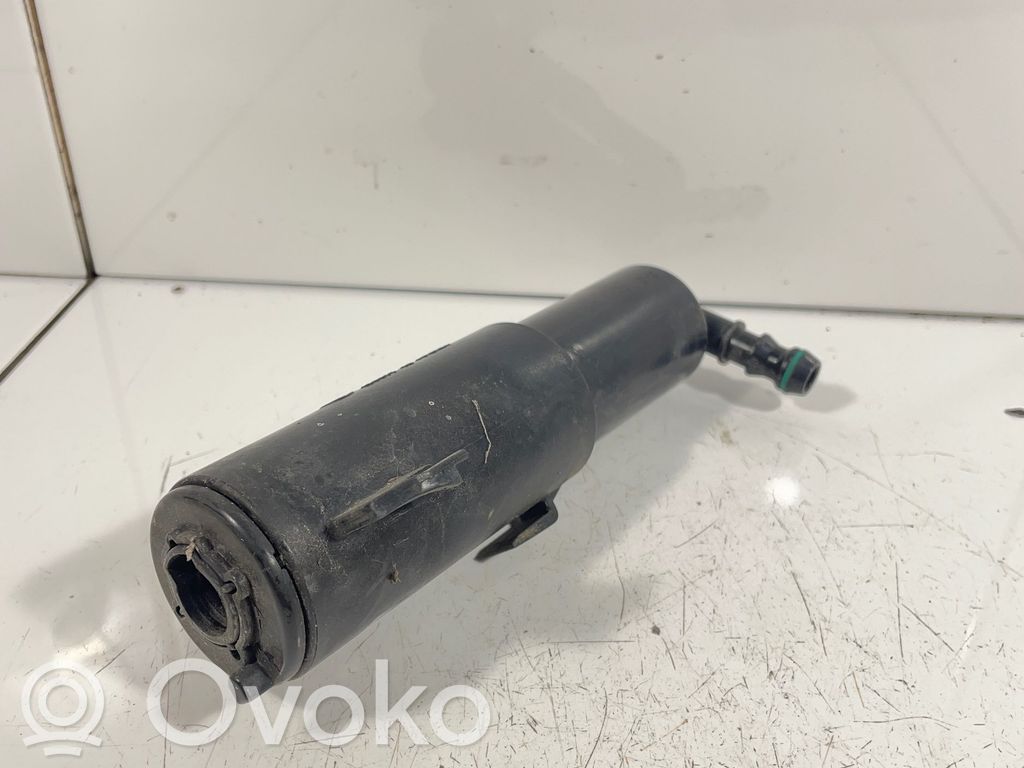 BMW 3 E90 E91 Lukturu mazgātāja sprausla (-as) 
