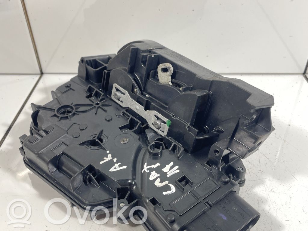 Ford Grand C-MAX Takaoven lukko 