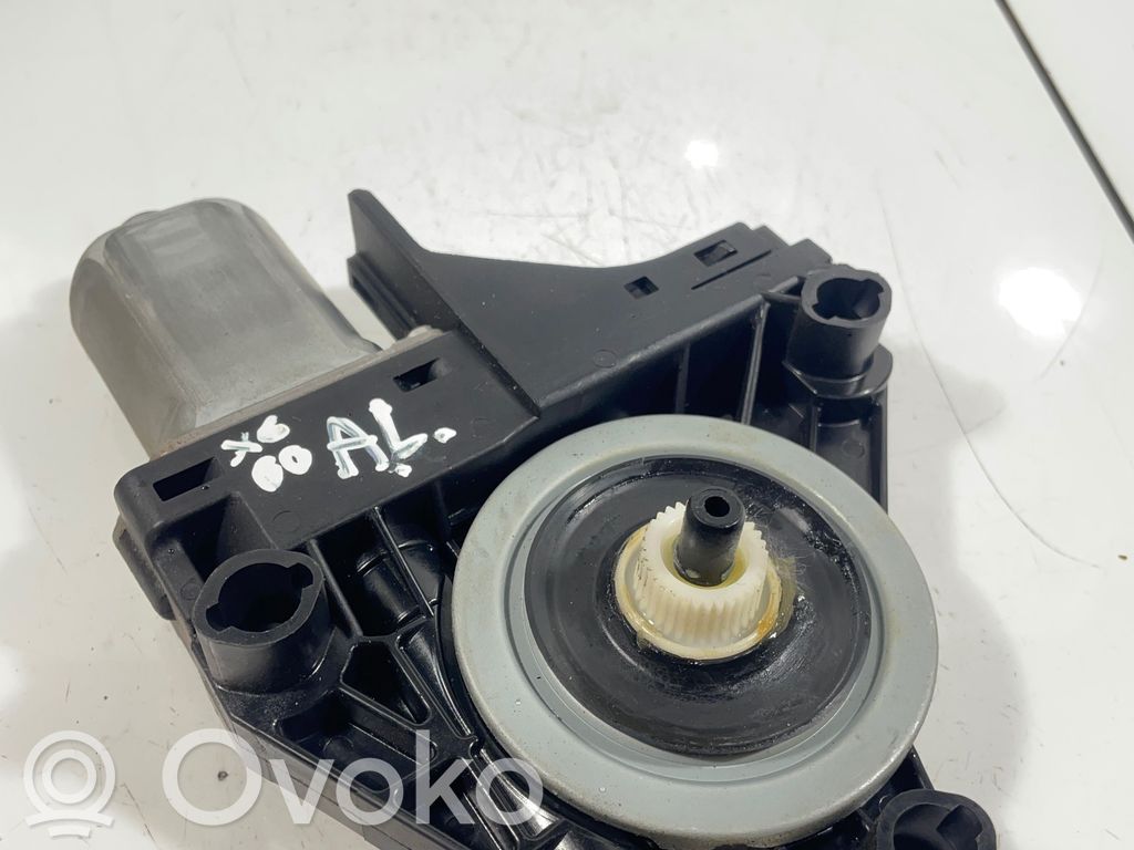 Volvo XC60 Rear door window regulator motor 