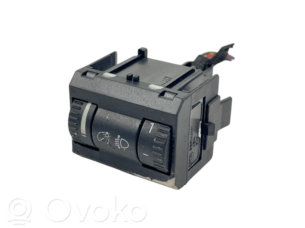 Skoda Yeti (5L) Headlight level height control switch 