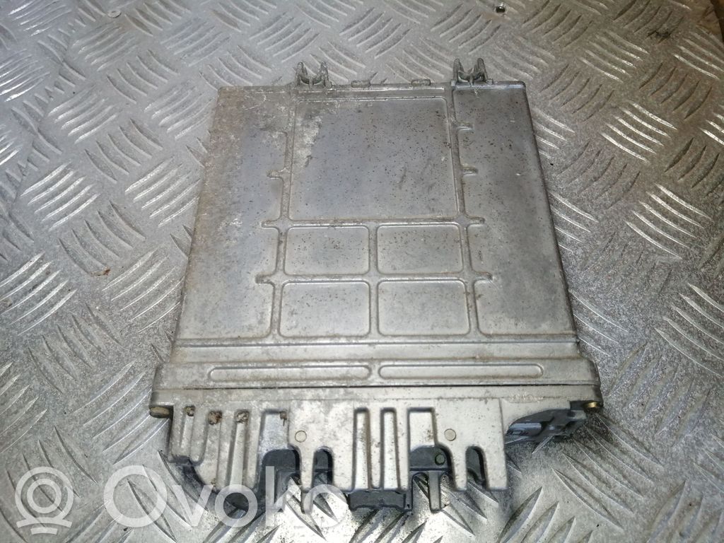 Volkswagen Golf III Engine control unit/module 