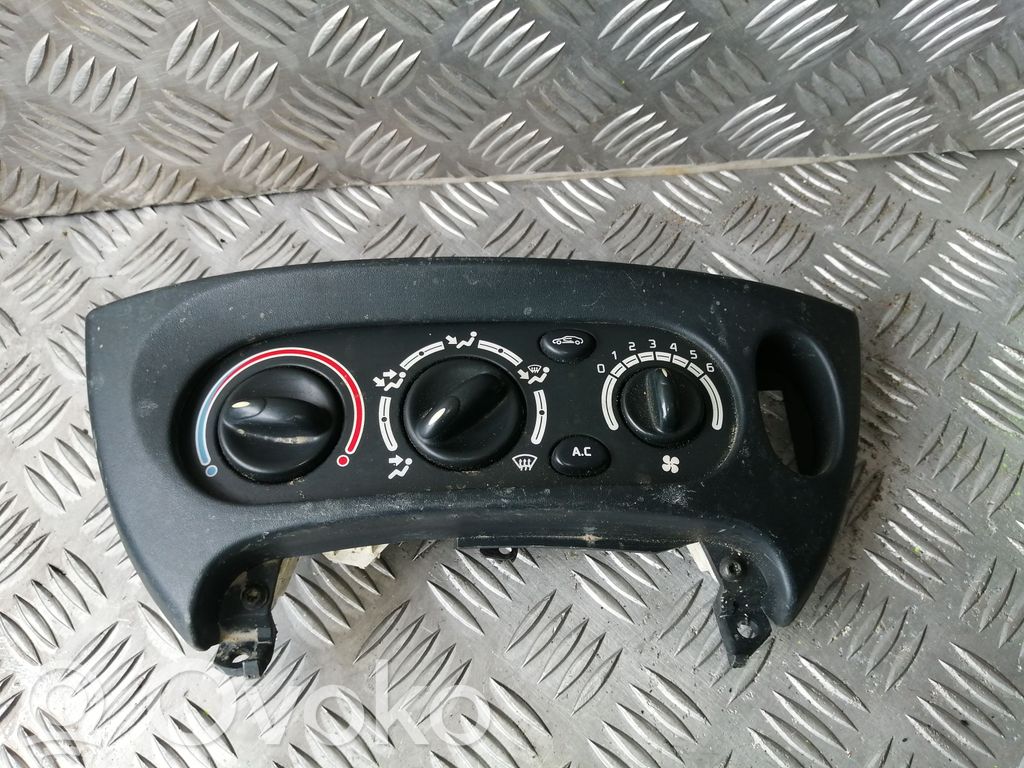 Climate control unit   658324B