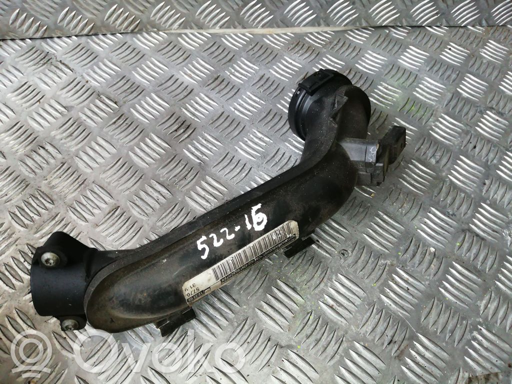 Skoda Yeti (5L) Air intake hose/pipe 