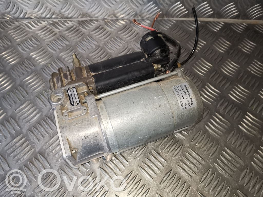 BMW X5 E53 Pneumatinės (oro) pakabos kompresorius 
