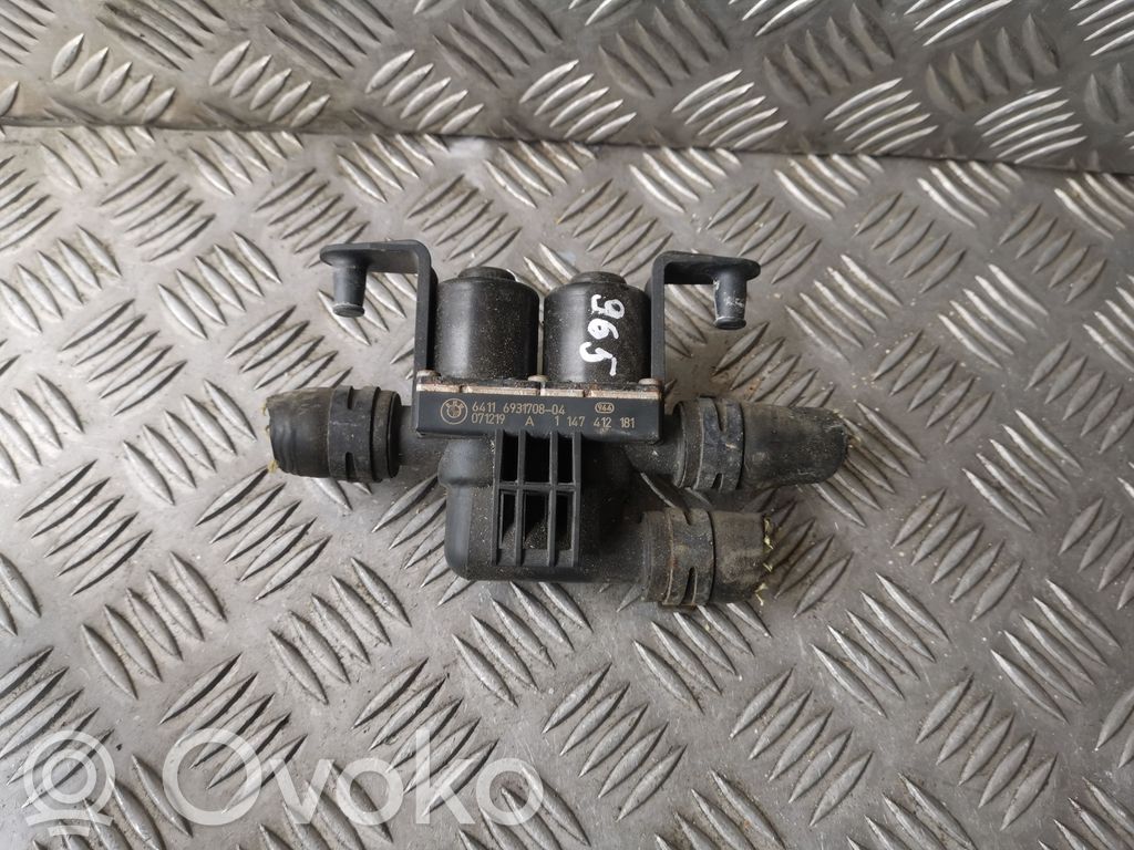 BMW 5 E60 E61 Coolant heater control valve 