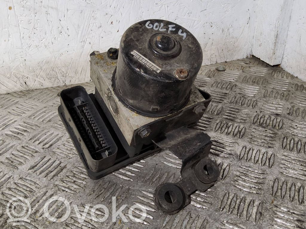 Volkswagen Golf IV ABS Pump 