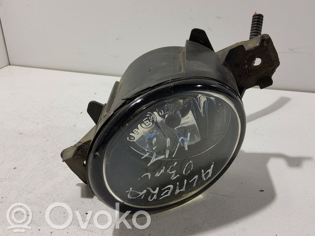 Nissan Almera N16 Miglas lukturis priekšā 