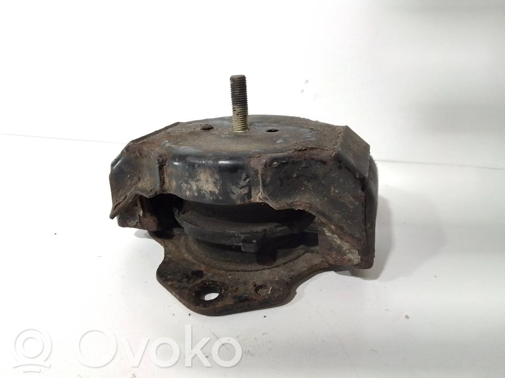 Mitsubishi Pajero Engine mount bracket 