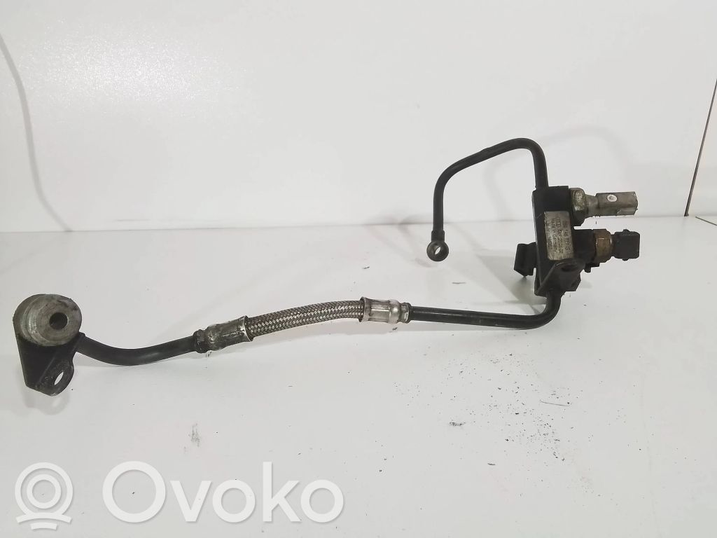 Audi A4 S4 B6 8E 8H Coolant temperature sensor 