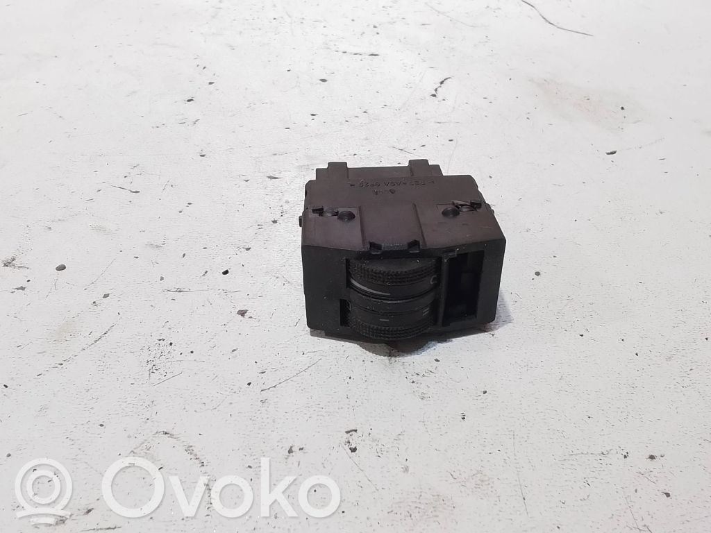 Audi A3 S3 8L Headlight level height control switch 