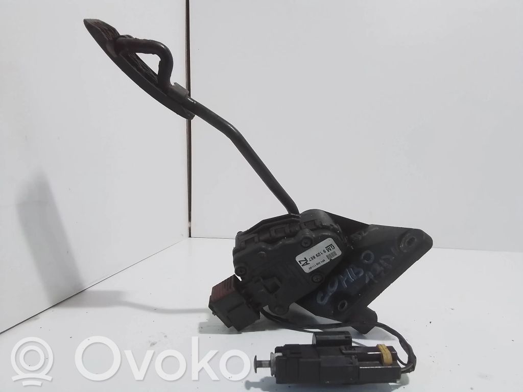 Opel Corsa C Accelerator throttle pedal 