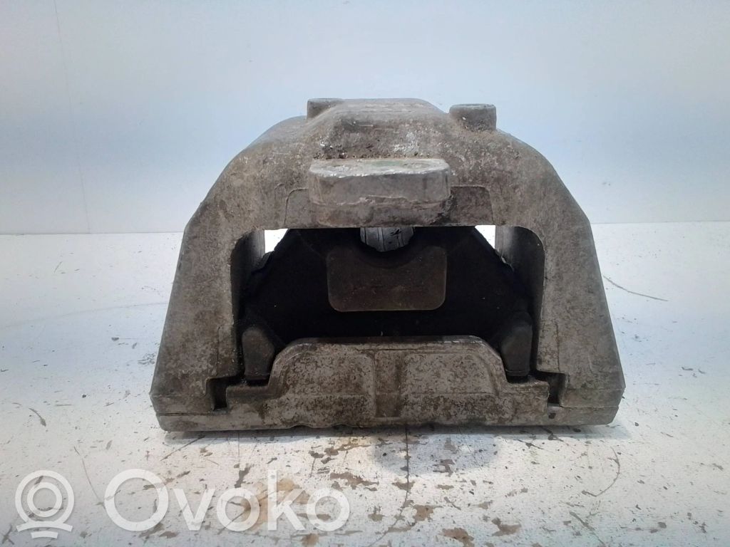 Skoda Octavia Mk1 (1U) Engine mount bracket 