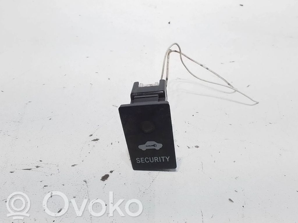 Toyota RAV 4 (XA20) Alarm switch 