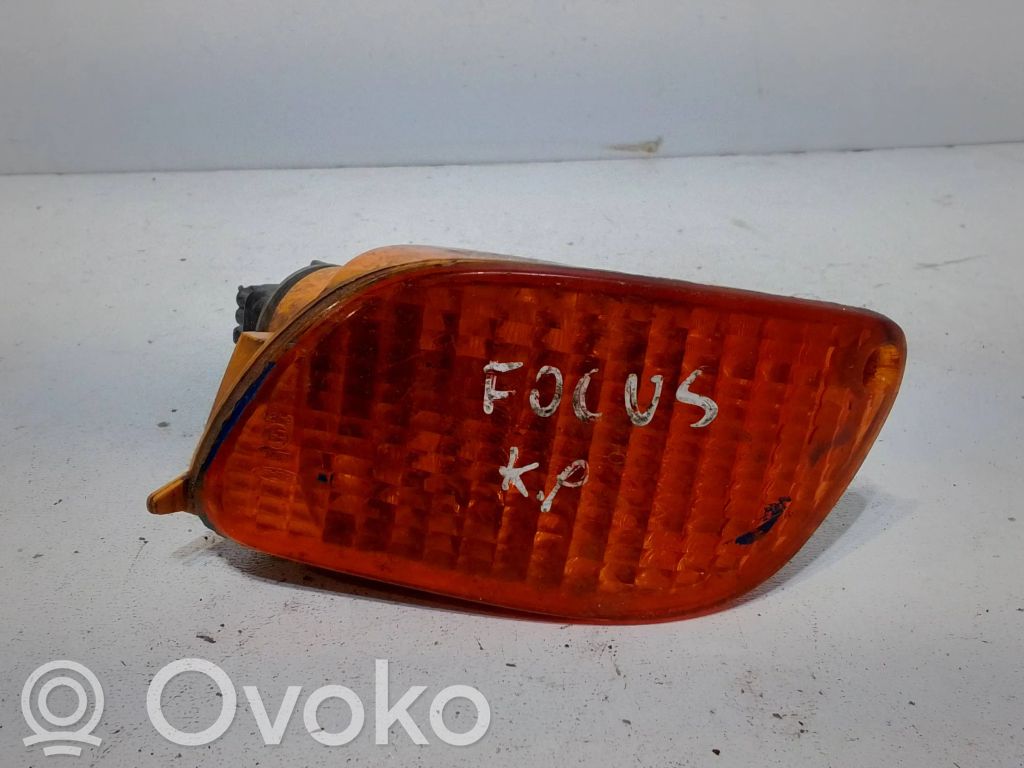 Ford Focus Front indicator light 