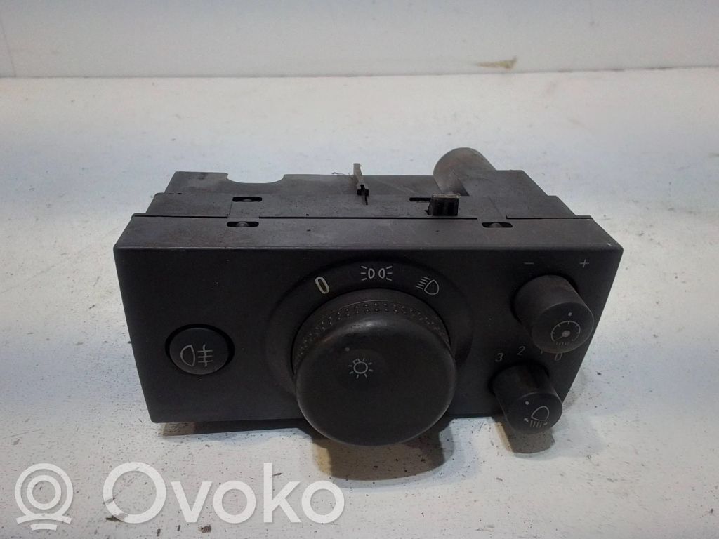 Opel Vectra C Light switch 