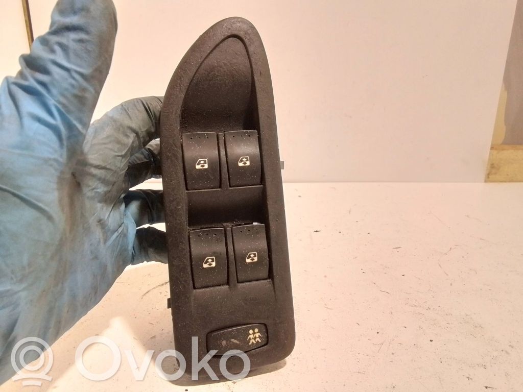Renault Laguna II Electric window control switch 